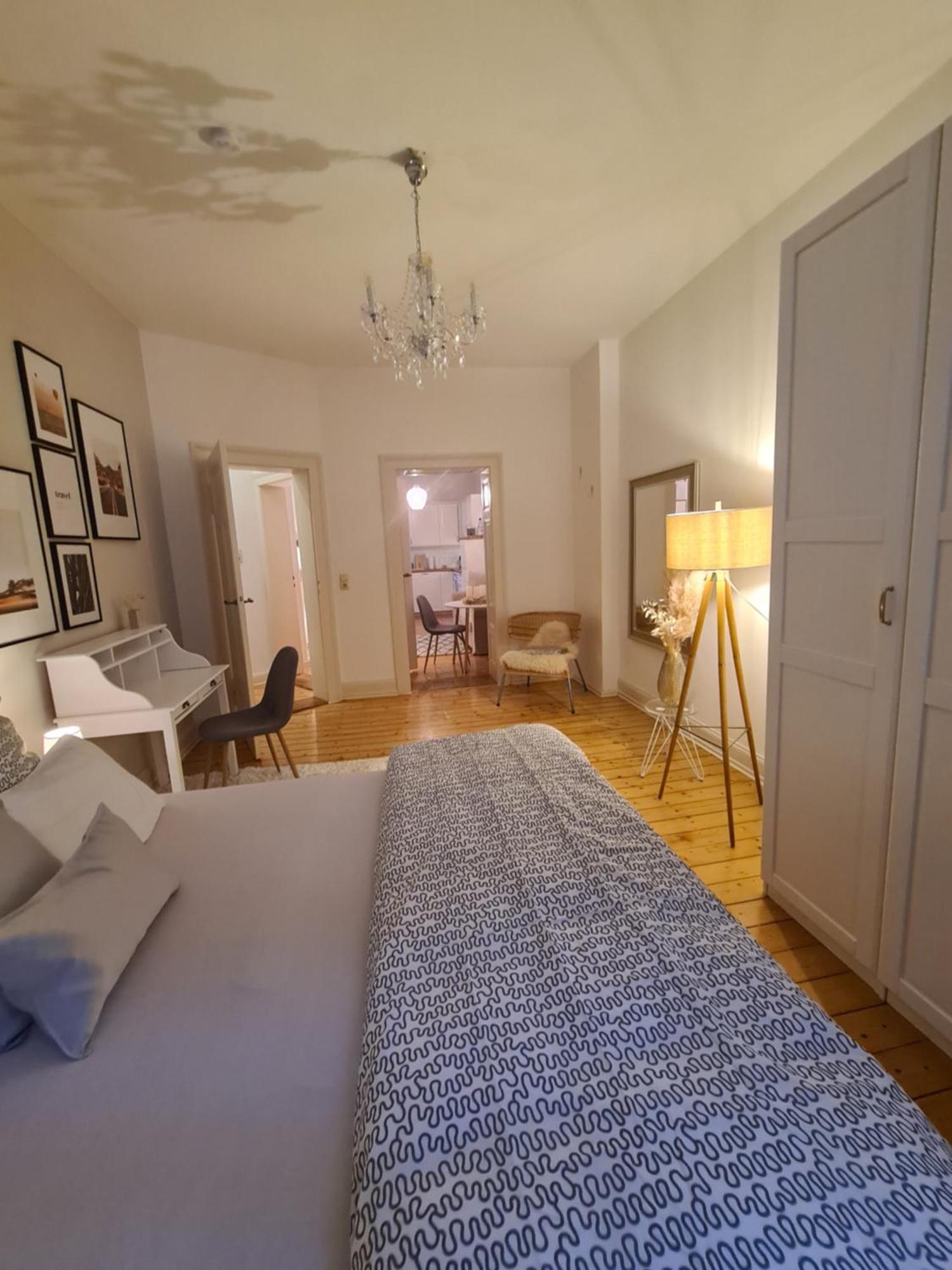 Home Away From Home Stylish Central Netflix Kitchen Wiesbaden Esterno foto